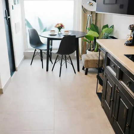 아파트 Adagostay Antracyt - Luksusowy Premium - Nowoczesny Design - Blisko Parku Zdrojowego
